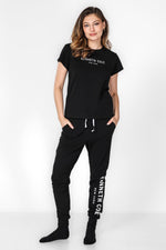 סט פיג'מה קצרה לנשים בצבע שחור - MASHBIR//365