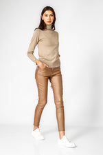 מכנסי סקיני בצבע בז'