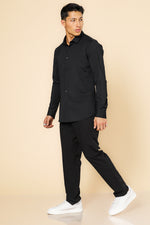 חולצה מכופתרת בצבע שחור