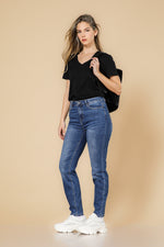 ג'ינס סקיני בצבע כחול בהיר