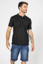 חולצה פולו עם כיס בצבע שחור