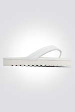 כפכף עור נשים בצבע לבן