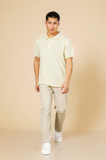 חולצה פולו פיקה בייסיק בצבע צהוב בננה