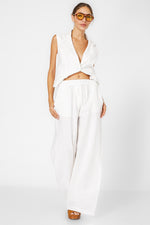 מכנסיים במראה פשתן