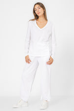 טישירט שרוול ארוך בצבע לבן