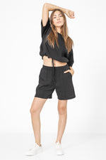 ברמודה לנשים בצבע שחור
