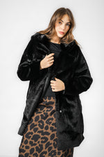 מעיל דמוי פרווה ארוך | קנת קול