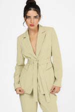 בלייזר עם חגורת קשירה | קנת קול