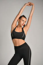 גוזיית ספורט עם סרט גומי אלסטי