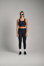 טייץ ספורט מותן גובהה בצבע נייבי