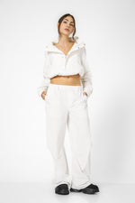 מכנסיים ארוכים ניילון בצבע קרם