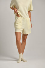 שורט פיקה לנשים