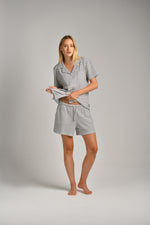 חליפת בויפרנד פסים לנשים