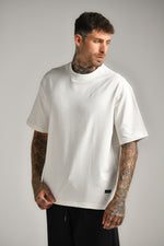 טישירט קצרה מעוצבת עם הדפס