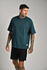 טישירט קצרה מעוצבת עם הדפס