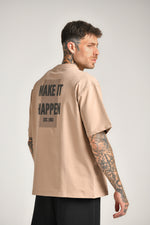 טישירט קצרה מעוצבת עם הדפס