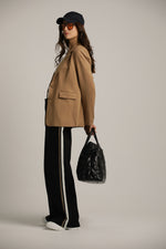 בלייזר מחויט במראה פורמלי | קנת קול