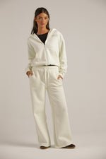 מכנסי טרנינג מתרחבים | קנת קול