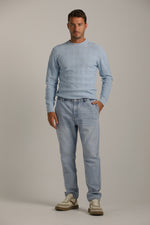 מכנסי ג'ינס במראה שטוף ובגזרת סלים | קנת קול