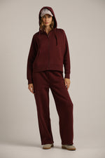 מכנסי טרנינג בגזרה ישרה | קנת קול