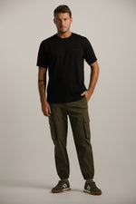 טישרט צווארון עגול עם לוגו | קנת קול