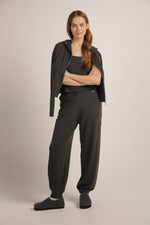 גפיית סריג עם מחשוף מרובע | קנת קול