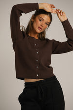 קרדיגן סריג עם לוגו בגב | קנת קול