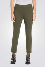 מכנסיים קרופ בסגנון טייץ בצבע ירוק זית