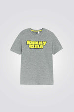 טישירט לילדים בצבע אפור עם כיתוב צהוב