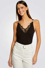 גופיית תחרה בצבע שחור - MASHBIR//365