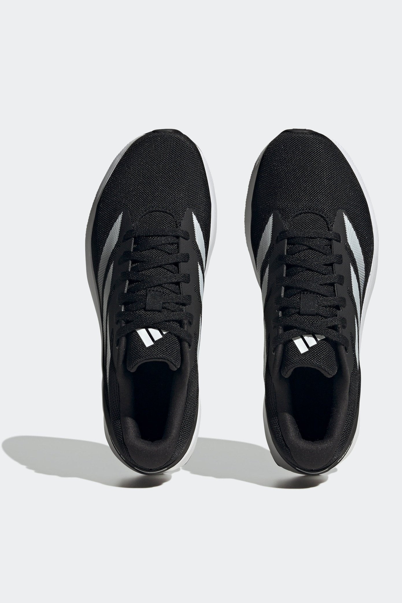 נעלי ספורט לגברים DURAMO RC SHOES בצבע שחור ולבן