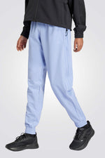 מכנסיים ארוכים PACER בצבע כחול בהיר