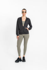 סווטשירט אימון לנשים Raglan בצבע שחור