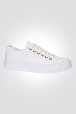 סניקרס סוליה עבה בצבע לבן - MASHBIR//365