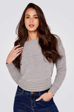 סריג בצבע אפור בהיר