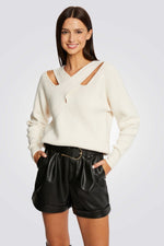 סריג נשים בצבע לבן