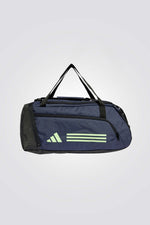 תיק אימון ESSENTIALS 3-STRIPES 30L בצבע נייבי ושחור