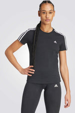 טישירט לנשים ESSENTIALS SLIM 3-STRIPES בצבע שחור ולבן