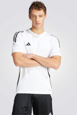 טישירט לגברים TIRO24 בצבע לבן ושחור