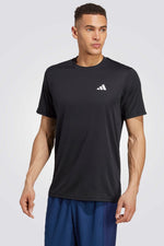 טישירט לגברים Train Essentials בצבע שחור ולבן