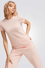 טישירט מבית המותג PUMA עשויה מבד נוח , משתלבת מעולה עם כל פריט לבוש שתבחרי לשים. הרכב בד : 100% כותנה