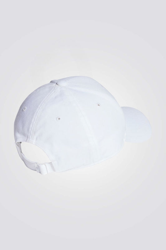 כובע מבית המותג ADIDAS,בעל רצועות אחוריות מתכוננות להתאמה מושלמת.