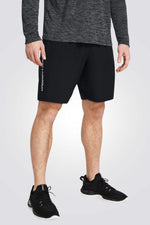 מכנסיים מבית המותג UNDER ARMOUR , עשויות מבד מנדף זיעה ששומר עלייך מאורר לאורך האימון. כיסים קדמיים לשמירה על החפצים שלך באופן הבטוח ביותר. מותן אלסטית עם שרוך להתאמה מושלמת.