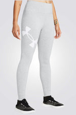 טייץ מבית המותג UNDER ARMOUR , בעלת מותן אלסטית שמספקת התאמה מושלמת לגוף שלך.