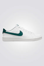 נעליים מבית המותג NIKE, בעלות מדרס פנימי רך שעוטף את הרגל ומספק נוחות מירבית. סולייה חיצונית שמספקת אחיזה מלאה לאורך כל היום.