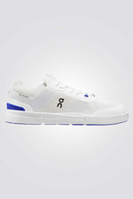 נעליים מבית המותג On Cloud , בעלות מדרס פנימי שמעניק נוחות מירבית ועוטף את הרגל מבפנים לאורך כל היום. סולייה חיצונית שמספקת אחיזה מלאה בקרקע.