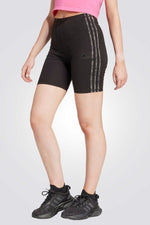 טייץ מבית המותג ADIDAS, עשויות מכותנה נוחה במיוחד ומספקת גמישות ותנועה מלאה בכל מקום אליו תלכי . הכותנה במוצר זה נלקחה דרך Better Cotton. Better Cotton מקורה במודל של שרשרת משמורת הנקרא איזון המונים. משמעות הדבר היא ש- Better Cotton אינה ניתנת למעקב פיזית למוצרים סופיים.