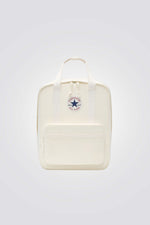 תיק מבית המותג CONVERSE, בעל תא איחסון בסגירת רוכסן לשמירה על החפצים שלך בדרך הנוחה והבטוחה ביותר . כיס קדמי בתוספת רוכסן, לאיחסון הפריטים הקטנים שלך והפיכתם לנגישים מידות: 31X17.7X40 נפח: 14L