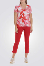 חולצה עם הדפס עלים אדום
