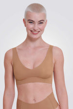 חזיה ZERO Feel Bralette בצבע בז'